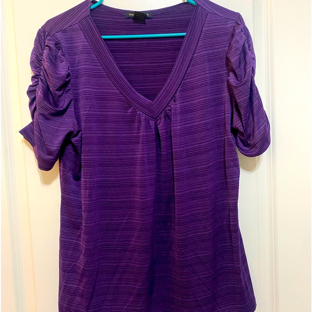 Susan Lawrence vneck shirt with ruffled sleeves